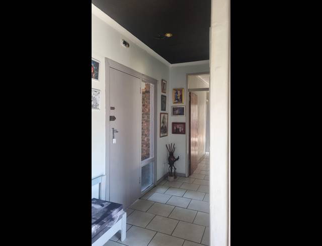 4 BEDROOM HOUSE FOR SALE IN BARRY HERTZOG PARK